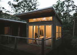 Carawirry Forest Escape