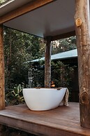 Carawirry Forest Escape