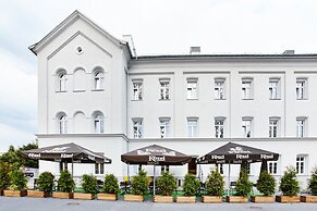 Koszary Arche Hotel