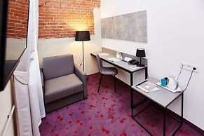 Koszary Arche Hotel