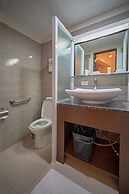 Achievers Airport Hotel