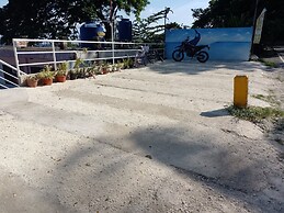 Hostel Oslob Anglers Hub Resort