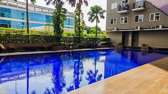 Studio Room at Sunter Park View Apartment By Travelio