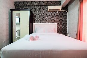 Studio Room at Sunter Park View Apartment By Travelio