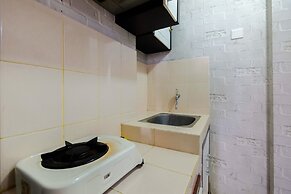 Studio Room at Sunter Park View Apartment By Travelio