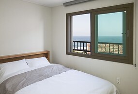 Jeju Aria Pension