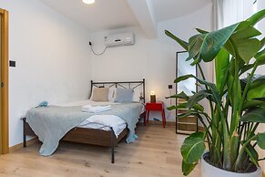 Henry's Apartment South Maoming Road