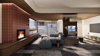 Karyatis Luxury Maisonette by K&K