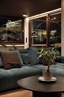 Karyatis Luxury Maisonette by K&K