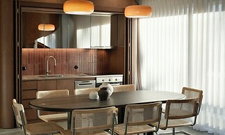 Karyatis Luxury Maisonette by K&K