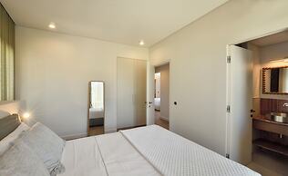 Karyatis Luxury Maisonette by K&K