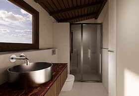 Karyatis Luxury Maisonette by K&K