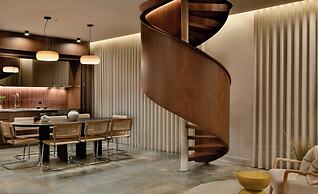 Karyatis Luxury Maisonette by K&K