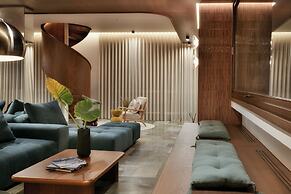 Karyatis Luxury Maisonette by K&K