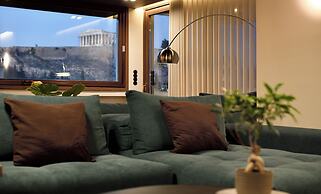 Karyatis Luxury Maisonette by K&K