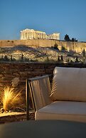 Karyatis Luxury Maisonette by K&K
