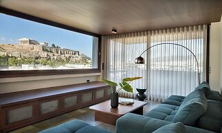 Karyatis Luxury Maisonette by K&K