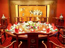 Elegance Hotel Tianjin