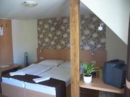 Hotel Viktória Vendégház