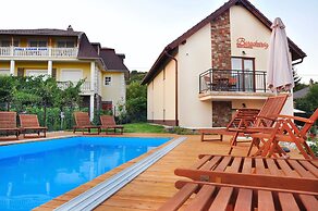 Barackvirág Apartmanház