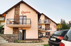Barackvirág Apartmanház
