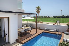 Chris Le Mare Luxury Villa By Louis Hotels
