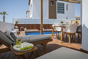 Chris Le Mare Luxury Villa By Louis Hotels