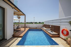 Chris Le Mare Luxury Villa By Louis Hotels