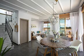 Chris Le Mare Luxury Villa By Louis Hotels
