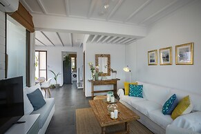Chris Le Mare Luxury Villa By Louis Hotels