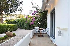 Melia Sol Art Studios