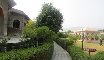 Van Chhavi Resort