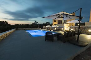 Electra Villas at Kokkino Chorio