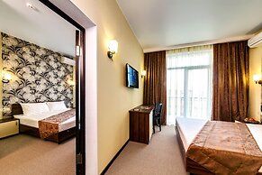 Salvadore Holiday Hotel & Aqua-zone Gelendzhik