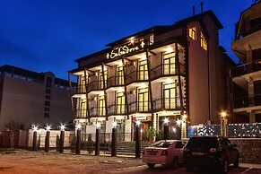Salvadore Holiday Hotel & Aqua-zone Gelendzhik