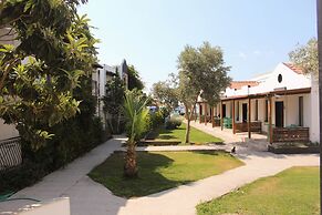 Kemancı Suites & Restaurant & Beach