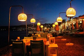 Kemancı Suites & Restaurant & Beach