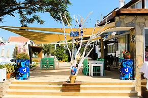 Kemancı Suites & Restaurant & Beach