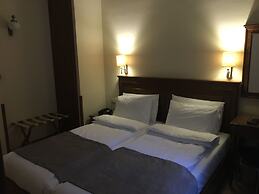 Hotel Argjiro