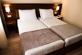 Hotel Argjiro
