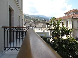 Hotel Argjiro