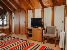 Hotel Argjiro