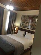 Hotel Argjiro
