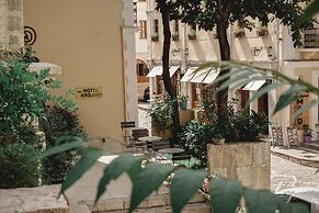 Hotel Argjiro