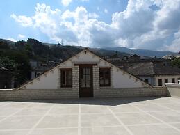 Hotel Argjiro