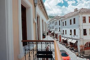 Hotel Argjiro