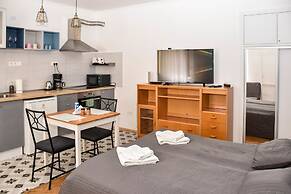 Diamond Astoria 5 sun-lit apartment