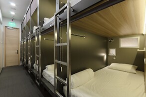 Capsule Hotel Capsula