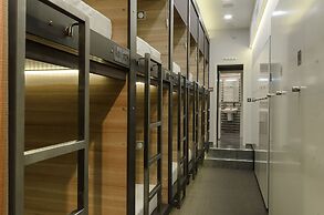 Capsule Hotel Capsula