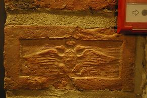 Capsule Hotel Capsula